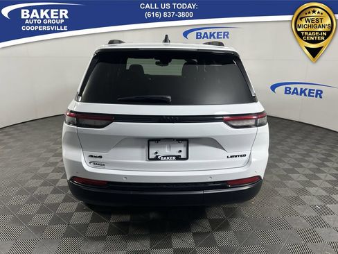 Used 2024 Jeep Grand Cherokee Limited w/ Black Appearance Package image 8