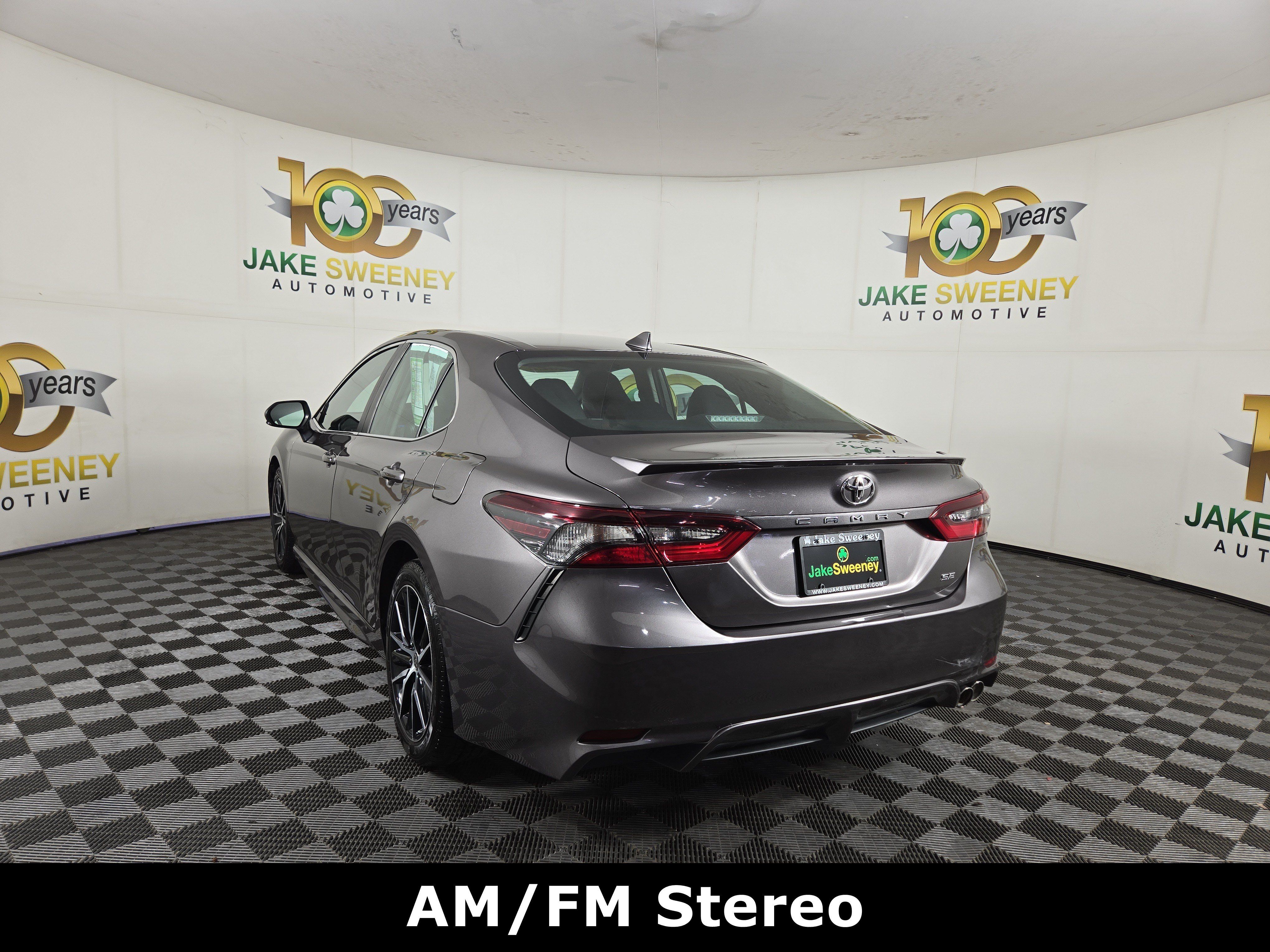 Used 2022 Toyota Camry SE FWD image 6