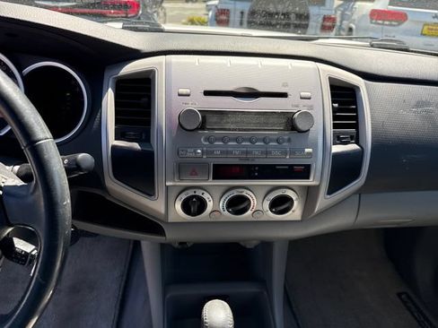 Used 2006 Toyota Tacoma PreRunner RWD image 21