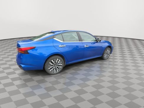 Used 2025 Nissan Altima 2.5 SV AWD/4WD image 8