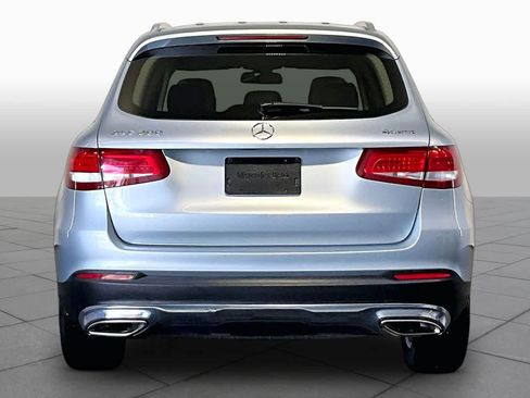 Used 2018 Mercedes-Benz GLC 300 4MATIC image 5
