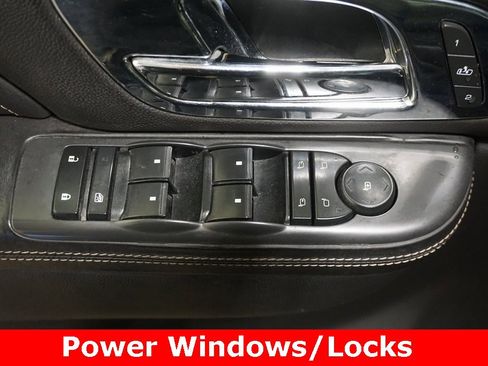 Used 2013 Cadillac Escalade Platinum image 5