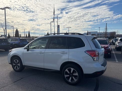Used 2018 Subaru Forester 2.5i Premium image 6