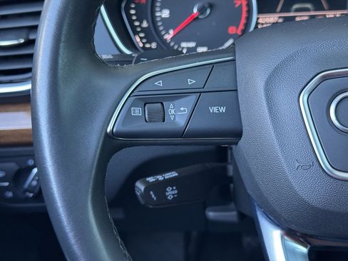 Used 2022 Audi Q5 2.0T Premium w/ Convenience Package image 30