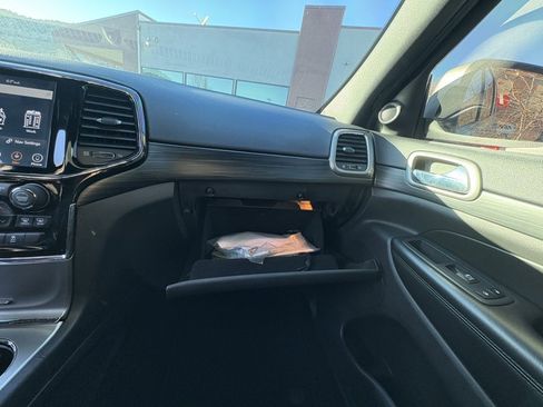 Used 2019 Jeep Grand Cherokee Altitude image 24