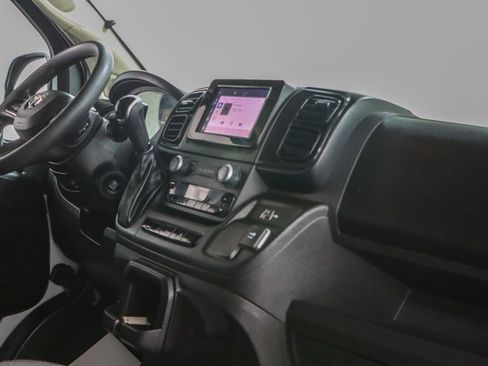 Used 2024 RAM ProMaster 2500 w/ Convenience Group FWD image 24