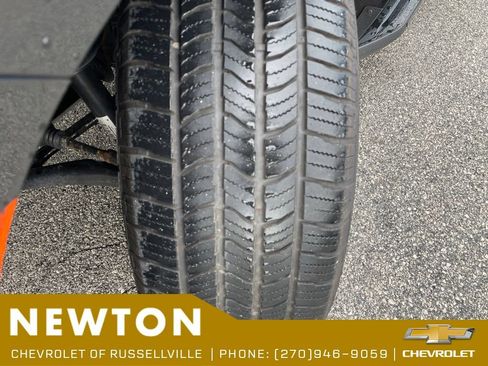 Used 2024 GMC Yukon SLT RWD image 52