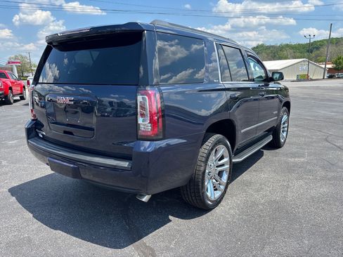 Used 2017 GMC Yukon SLT w/ Premium Edition AWD/4WD image 7