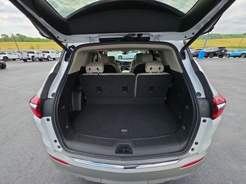 Used 2021 Buick Enclave Premium w/ Sun and Sites Package image 25