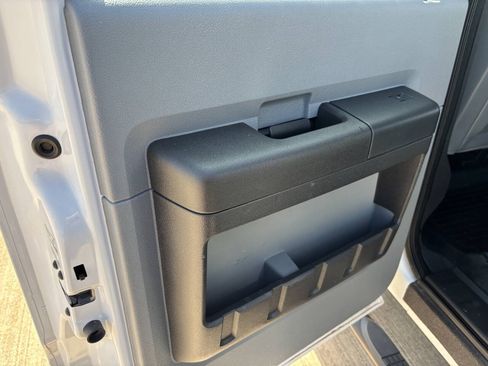 Used 2014 Ford F250 XL w/ Power Equipment Group AWD/4WD image 14