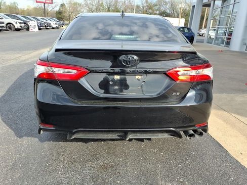 Used 2020 Toyota Camry SE image 5