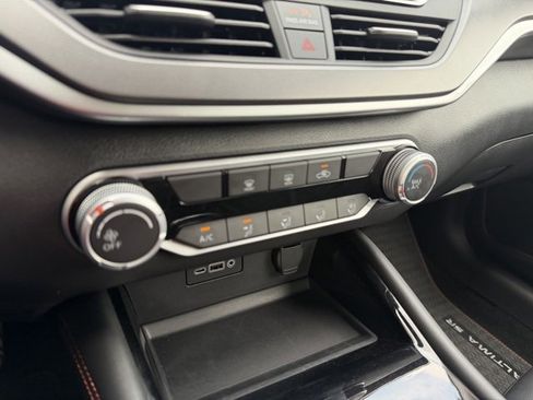 Certified 2025 Nissan Altima 2.5 SR image 20