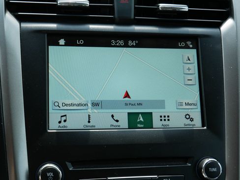 Used 2018 Ford Fusion SE w/ Fusion SE Technology Package FWD image 22