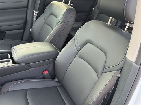 New 2026 Nissan Pathfinder SL w/ SL Premium Package FWD image 29