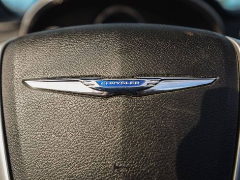 Used 2012 Chrysler 200 Touring FWD image 16