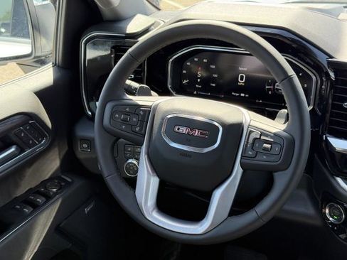 New 2026 GMC Sierra 1500 SLT image 31