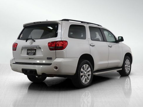 Used 2015 Toyota Sequoia Platinum image 5