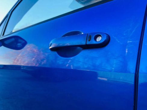 Used 2009 Nissan Versa SL w/ Convenience Pkg image 13