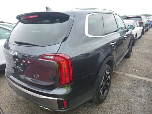 Used 2025 Kia Telluride S FWD image 9