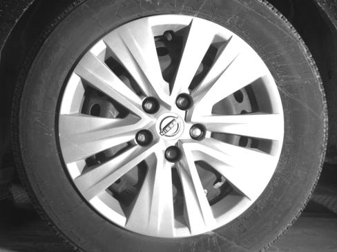 Used 2025 Nissan Sentra S FWD image 17