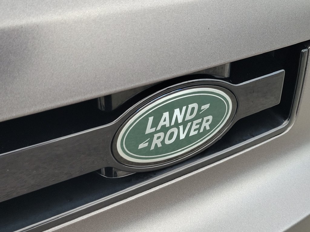 Certified 2024 Land Rover Defender 110 S AWD/4WD image 10