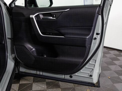 Used 2021 Toyota RAV4 XLE Premium image 42