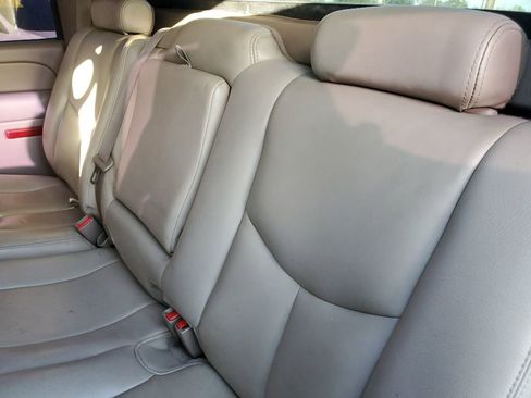 Used 2006 Chevrolet Avalanche Z71 w/ Sun And Sound Package image 29