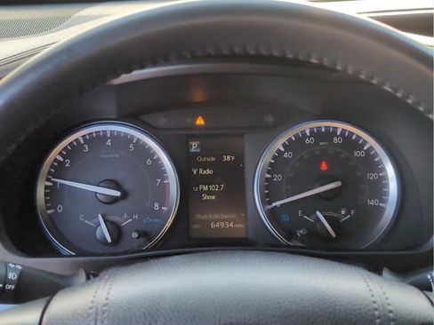 Used 2019 Toyota Highlander XLE image 22