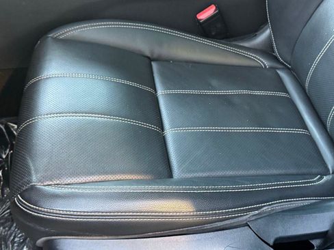 Used 2020 Land Rover Range Rover Velar S image 24