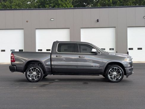 Used 2022 RAM 1500 Limited w/ Body-Colour Bumper Group AWD/4WD image 8