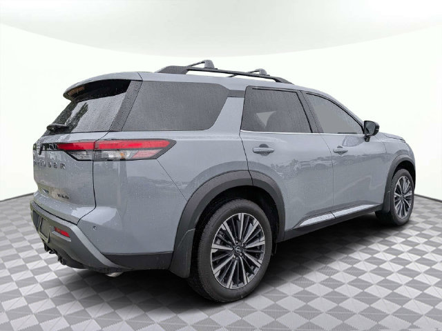 Used 2026 Nissan Pathfinder Platinum w/ Cargo Package FWD image 4