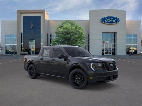 New 2025 Ford Maverick Lariat w/ Black Appearance Package image 7