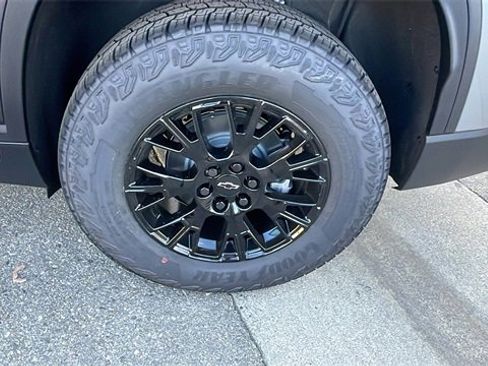 New 2026 Chevrolet Traverse Z71 w/ Driver Confidence Package image 31