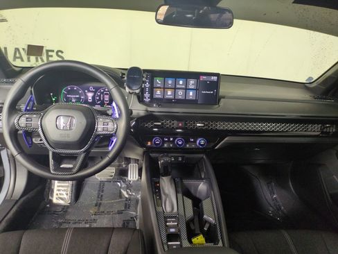 Used 2023 Honda Accord Sport image 12