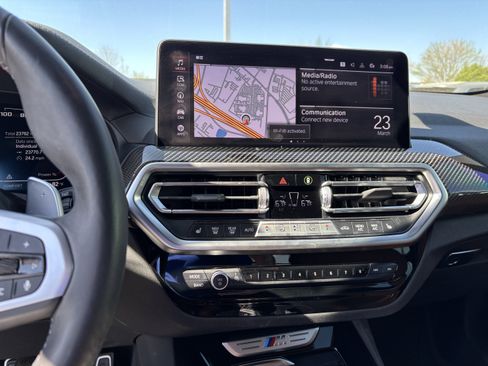 Used 2024 BMW X3 M40i w/ Premium Package image 18