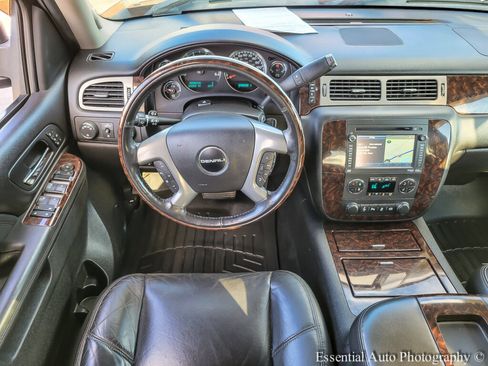 Used 2013 GMC Sierra 2500 Denali w/ Suspension Package, Off-Road image 15