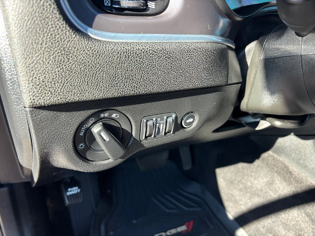 Used 2021 Dodge Charger SXT w/ Blacktop Package RWD image 15