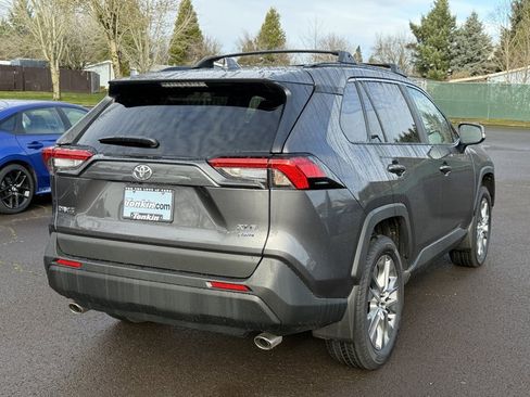 Used 2025 Toyota RAV4 XLE Premium image 8