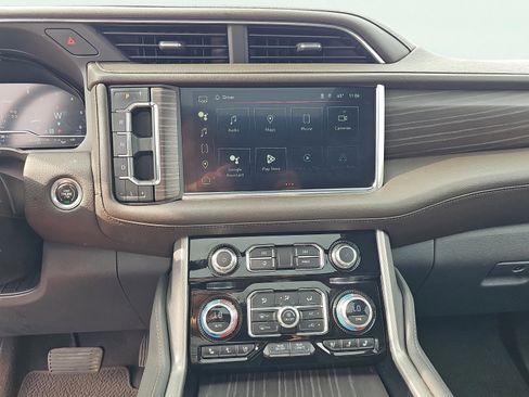 Used 2023 GMC Yukon Denali image 25