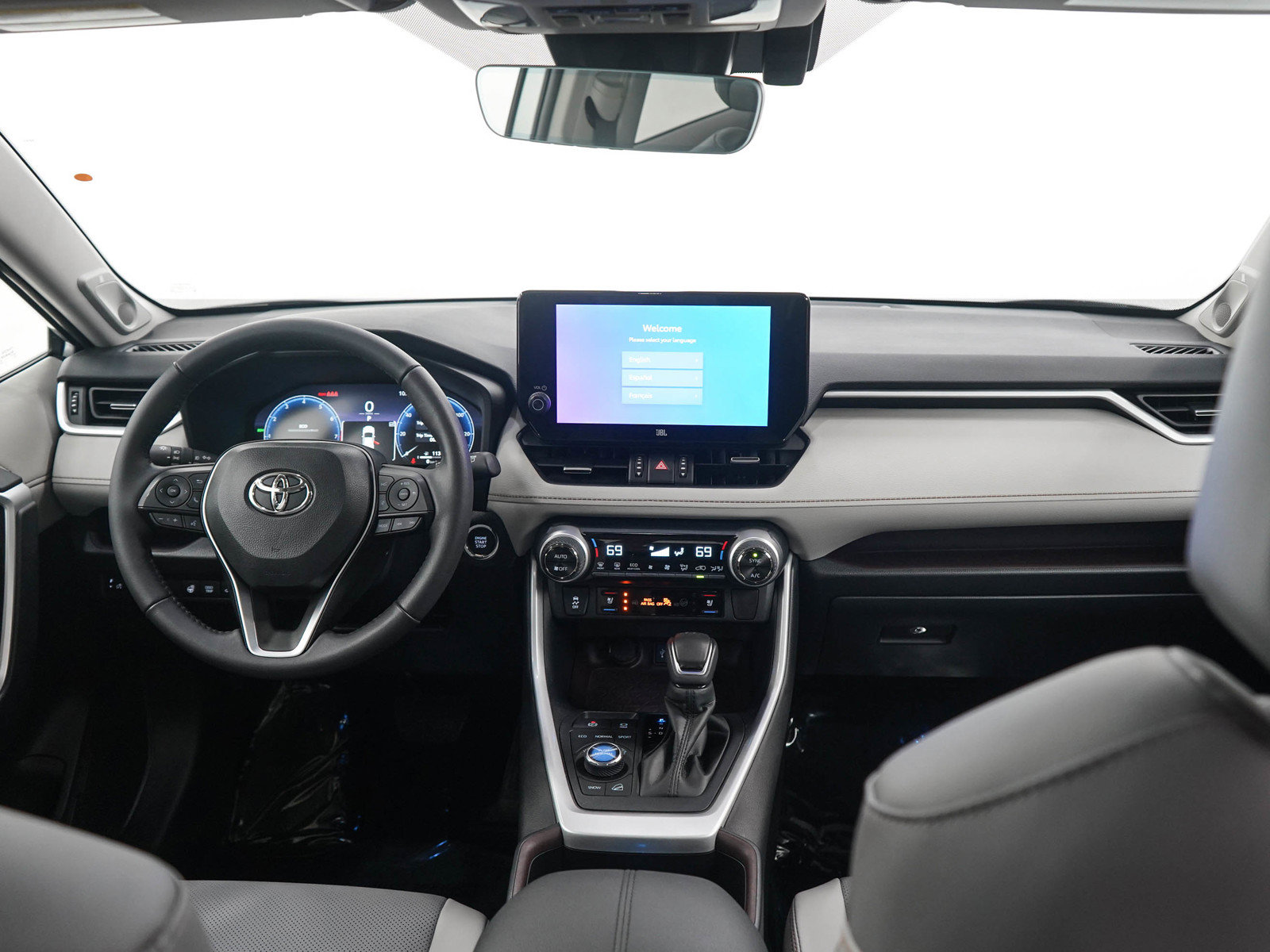 Used 2025 Toyota RAV4 Limited w/ Weather Package AWD/4WD image 13