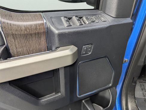 Used 2020 Ford F250 Lariat w/ Lariat Value Package image 19