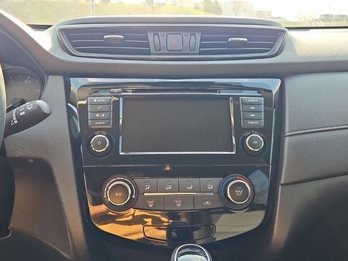 Used 2019 Nissan Rogue S w/ Special Edition Package image 23