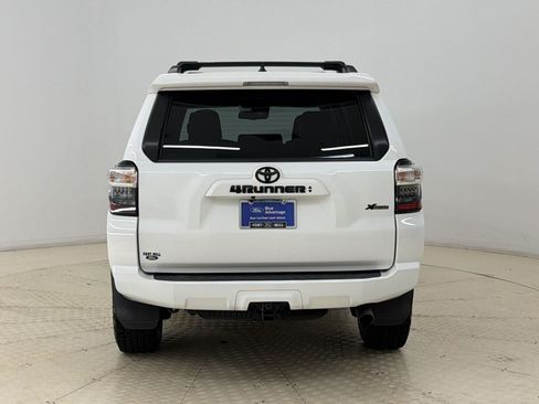 Used 2021 Toyota 4Runner SR5 Premium w/ Moonroof Package AWD/4WD image 10