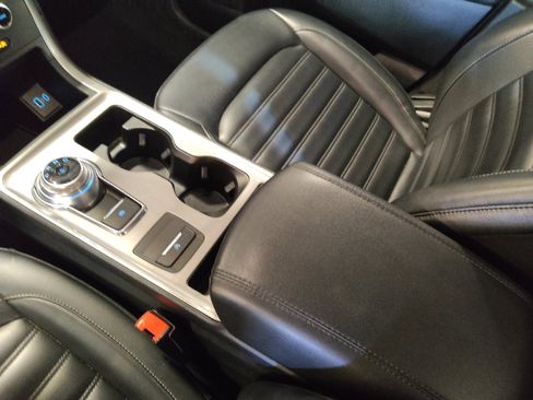 Used 2023 Ford Edge SEL image 26