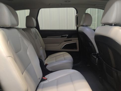 Used 2021 Kia Telluride S AWD/4WD image 19