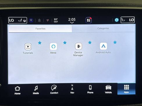 Used 2026 Chrysler Pacifica Limited FWD image 41
