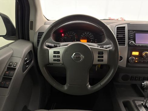 Used 2018 Nissan Frontier SV w/ Value Truck Package RWD image 17