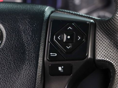 Used 2019 Toyota Tacoma TRD Sport image 16