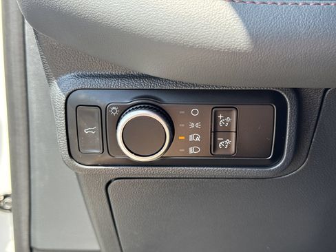 Certified 2025 Ford Explorer Active RWD image 32