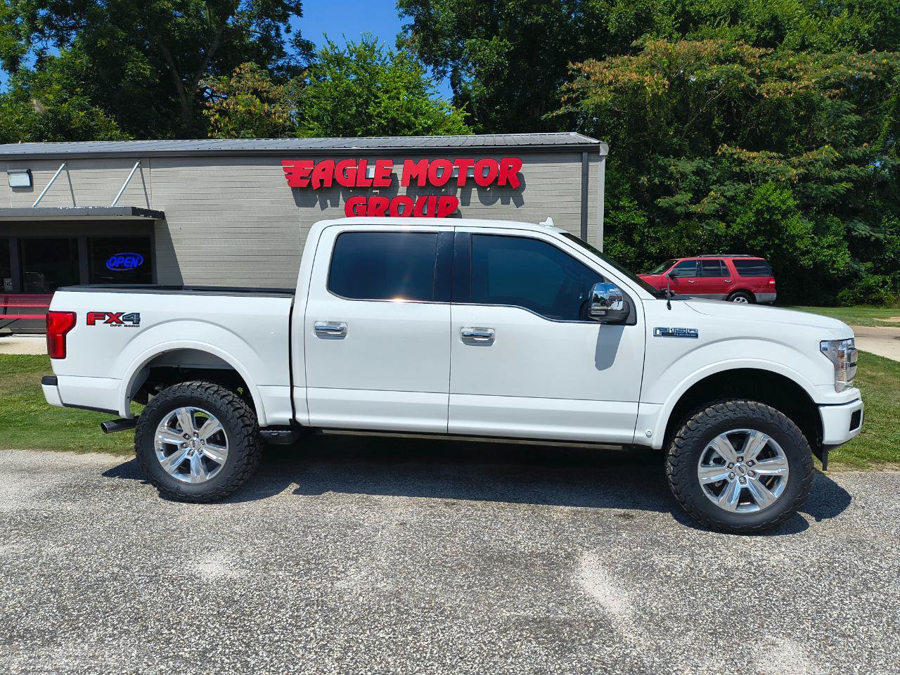 Used 2020 Ford F150 Platinum w/ Equipment Group 701A Luxury AWD/4WD image 1